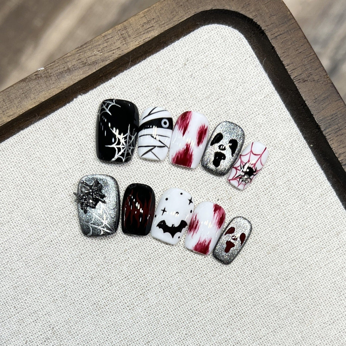 Artistic Halloween Press-On Nail Art Set Stornfield