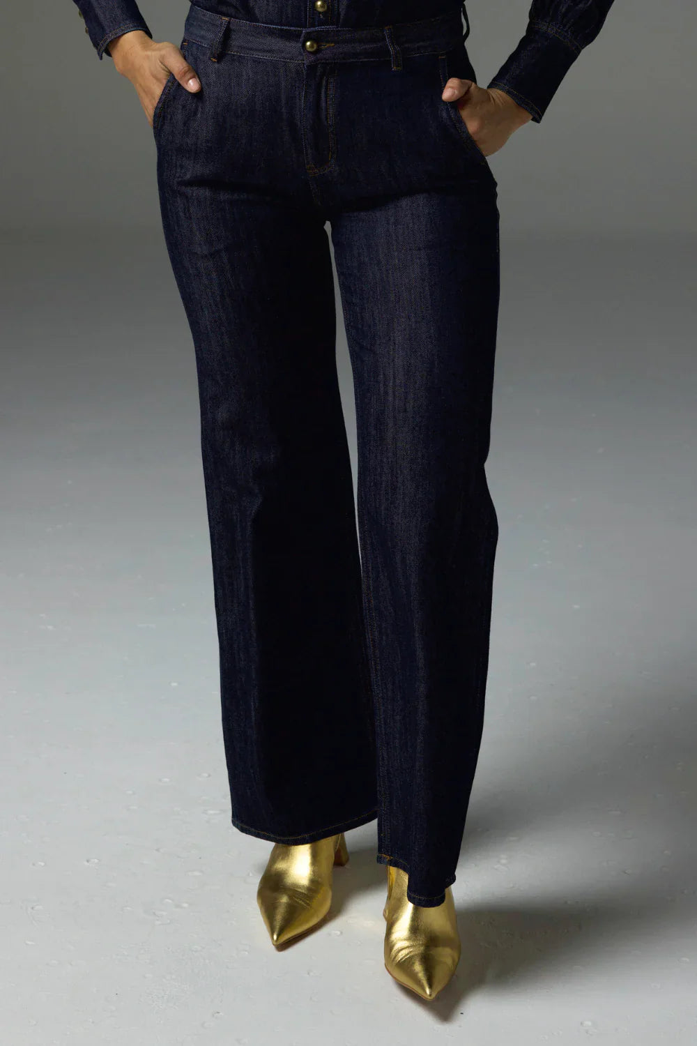 Zoe Kratzmann Flint Jean