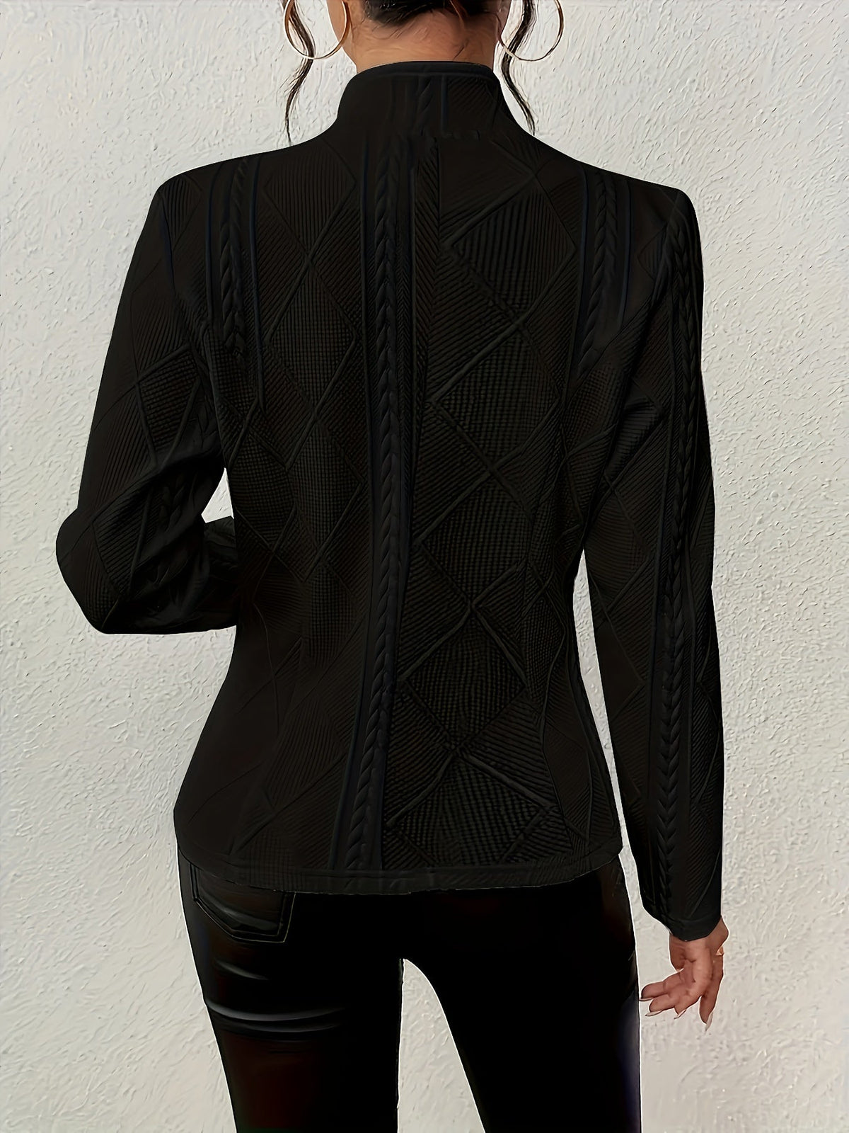 Fitted Textured Blazer with Cable Knit Pattern and Wide Collar
