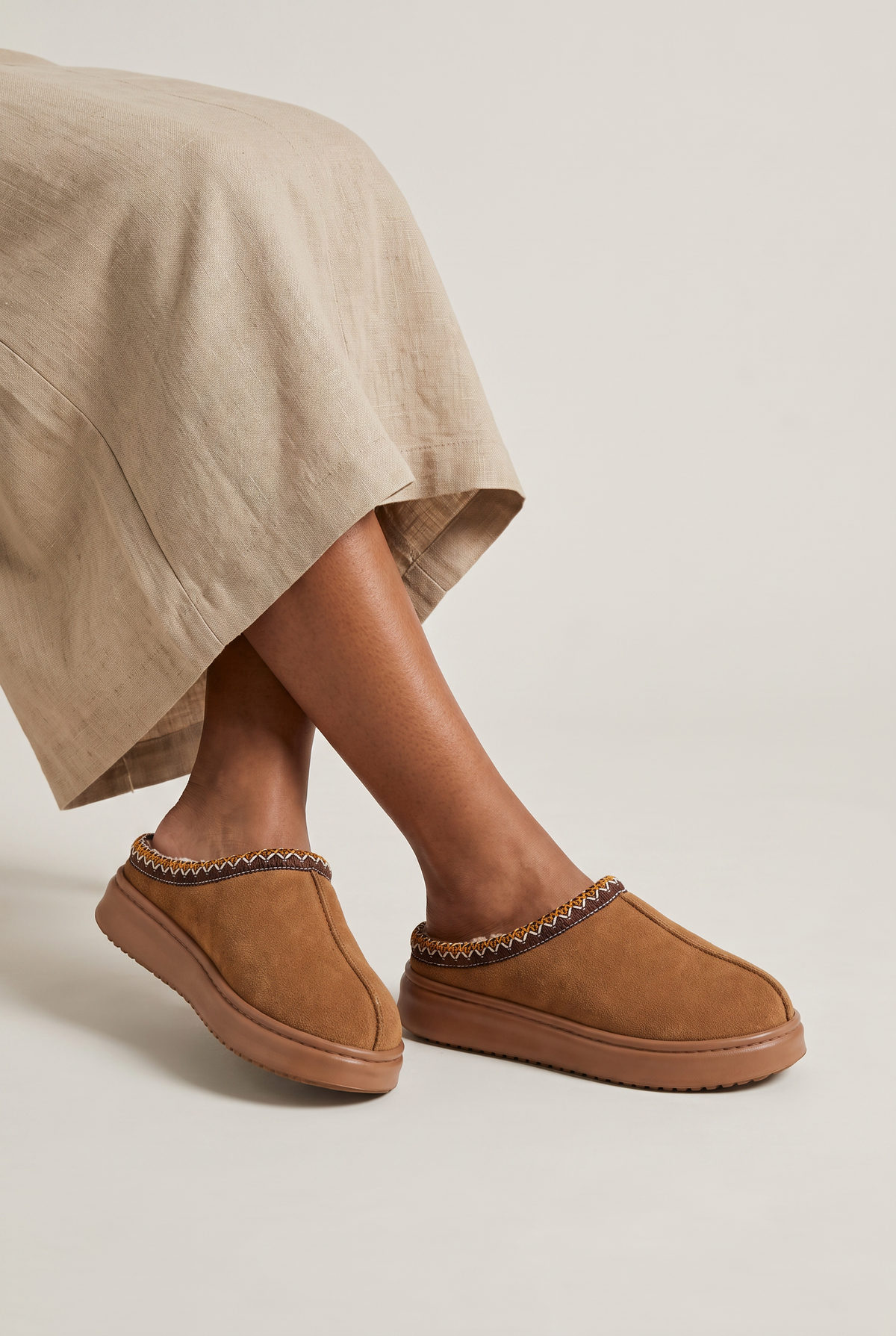 Women’s Fur Lined Suede Look Clogs