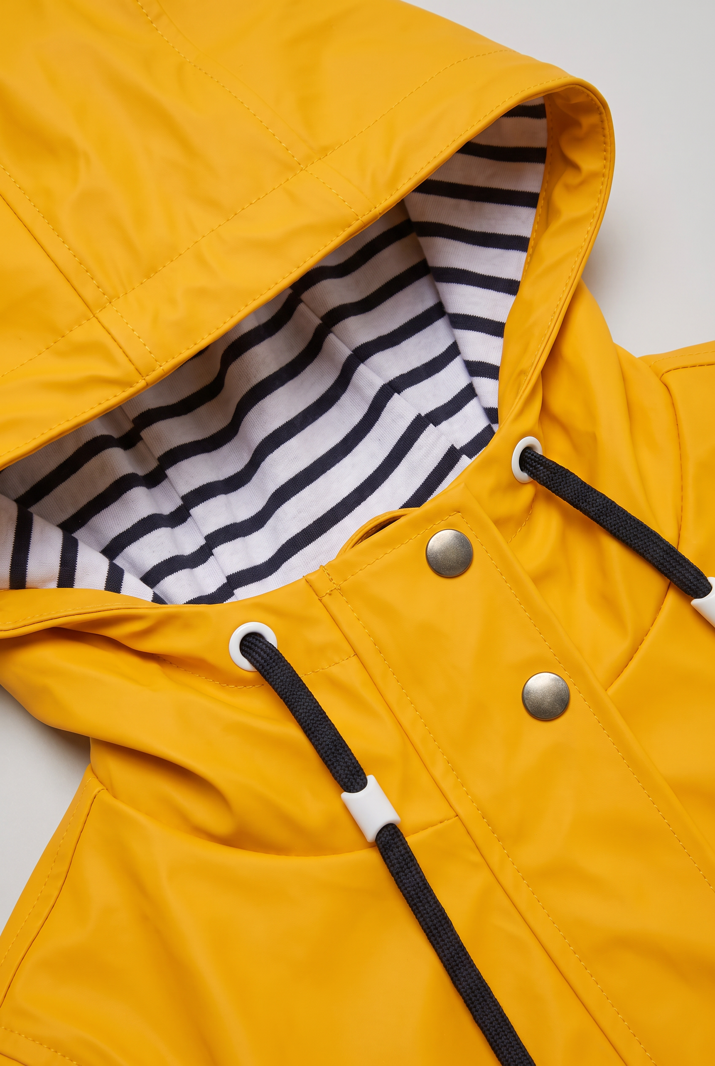 Women’s Hooded Lightweight Waterproof Rain Jacket