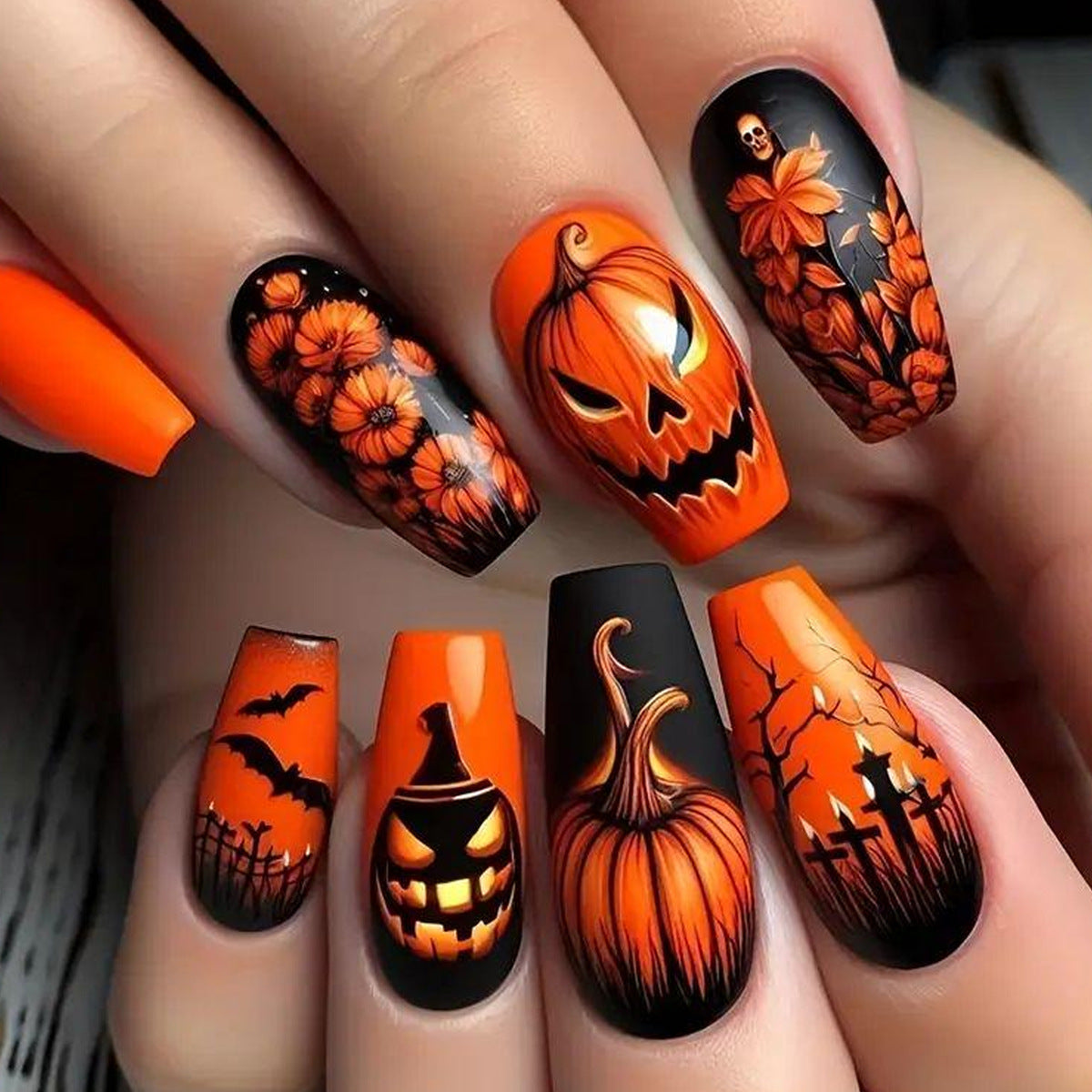 Creative nail art set with Halloween motif and glowing design Stornfield