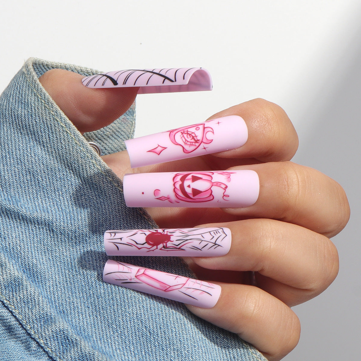 Artistic Press-On Nails with Halloween Theme Stornfield