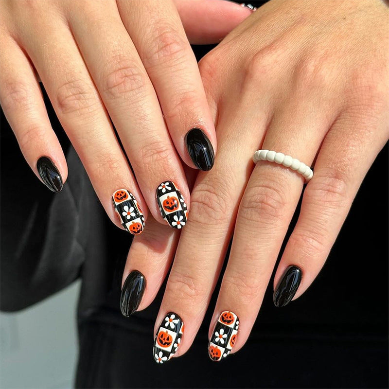 Halloween-Themed Press-On Nail Set Stornfield