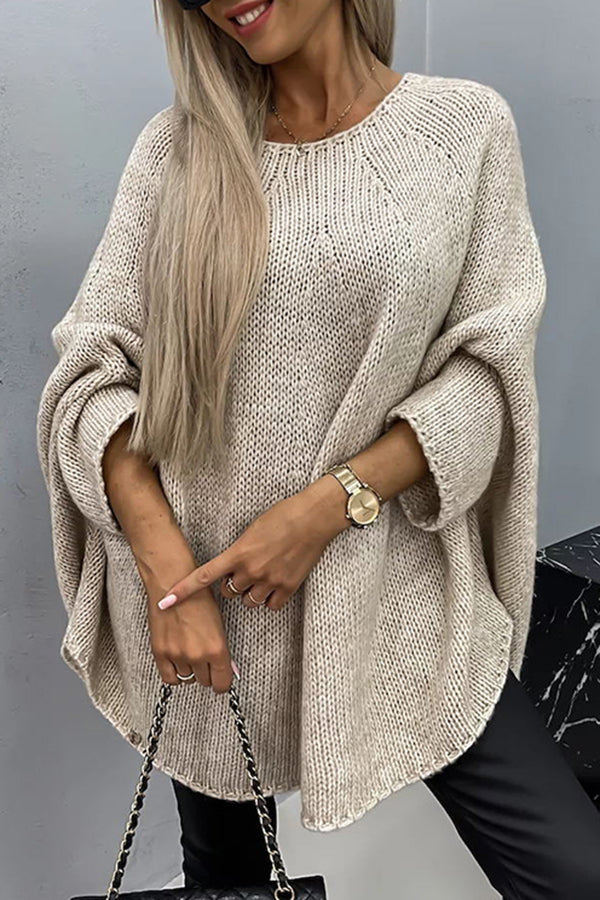 Oversized Cable Knit Sweater with Wide Sleeves and Round Neck