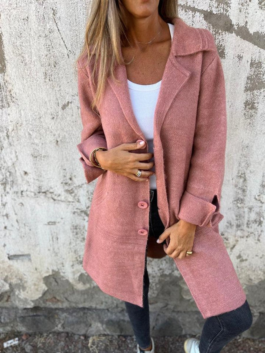 Oversized Wool Coat with Wide Collar and Cuffed Sleeves
