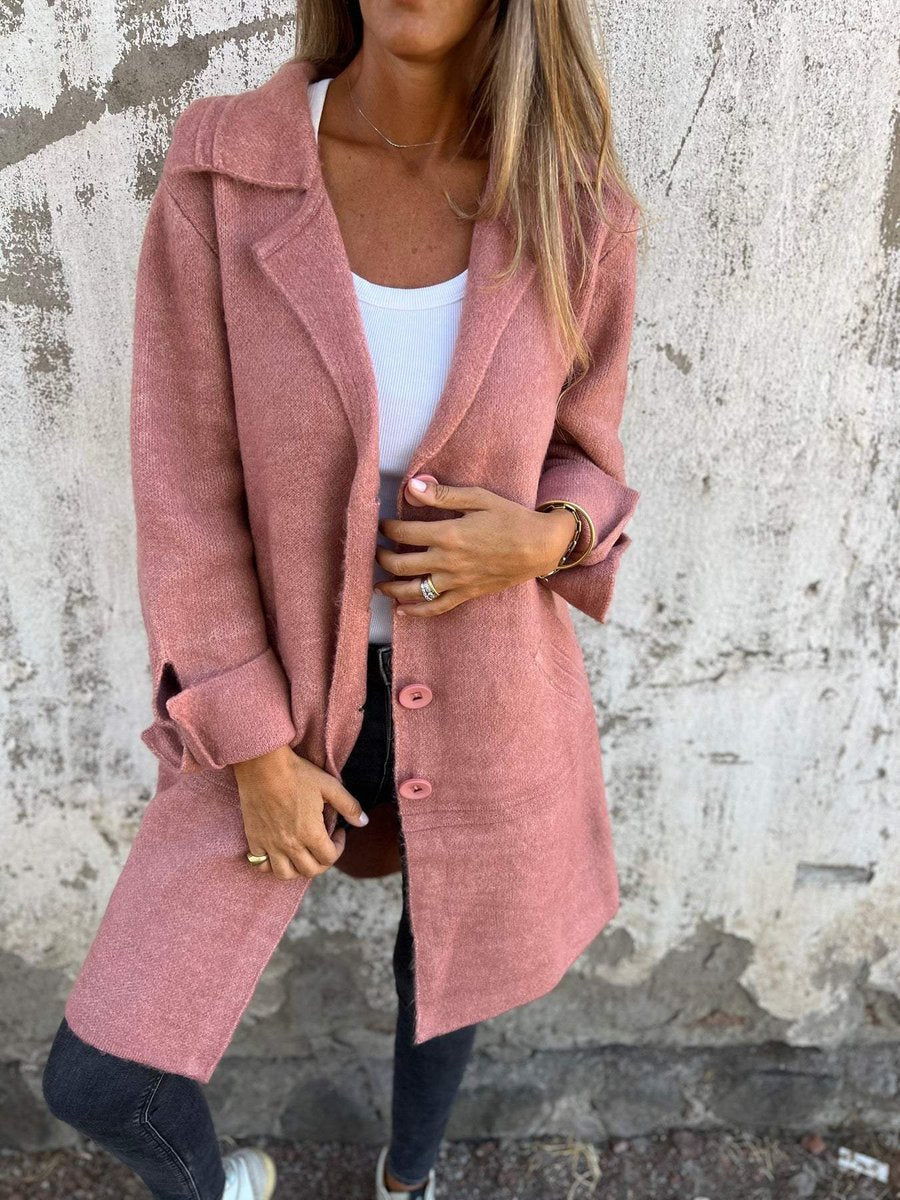 Oversized Wool Coat with Wide Collar and Cuffed Sleeves