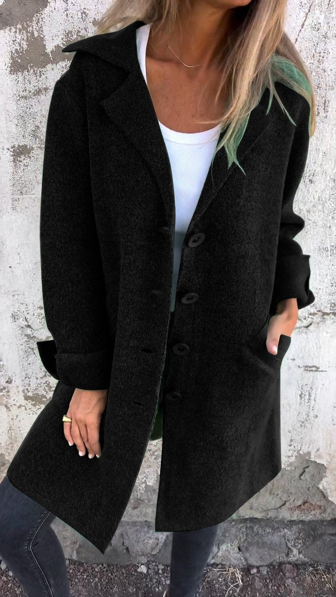 Oversized Wool Coat with Wide Collar and Cuffed Sleeves