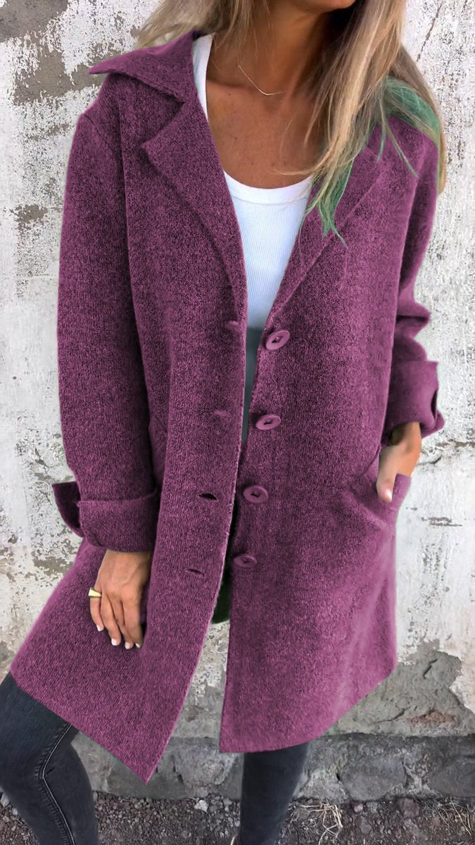Oversized Wool Coat with Wide Collar and Cuffed Sleeves