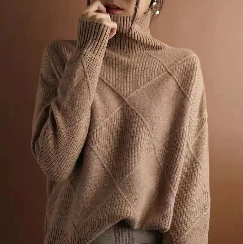 Relaxed Turtleneck Knit Sweater with Diamond Texture