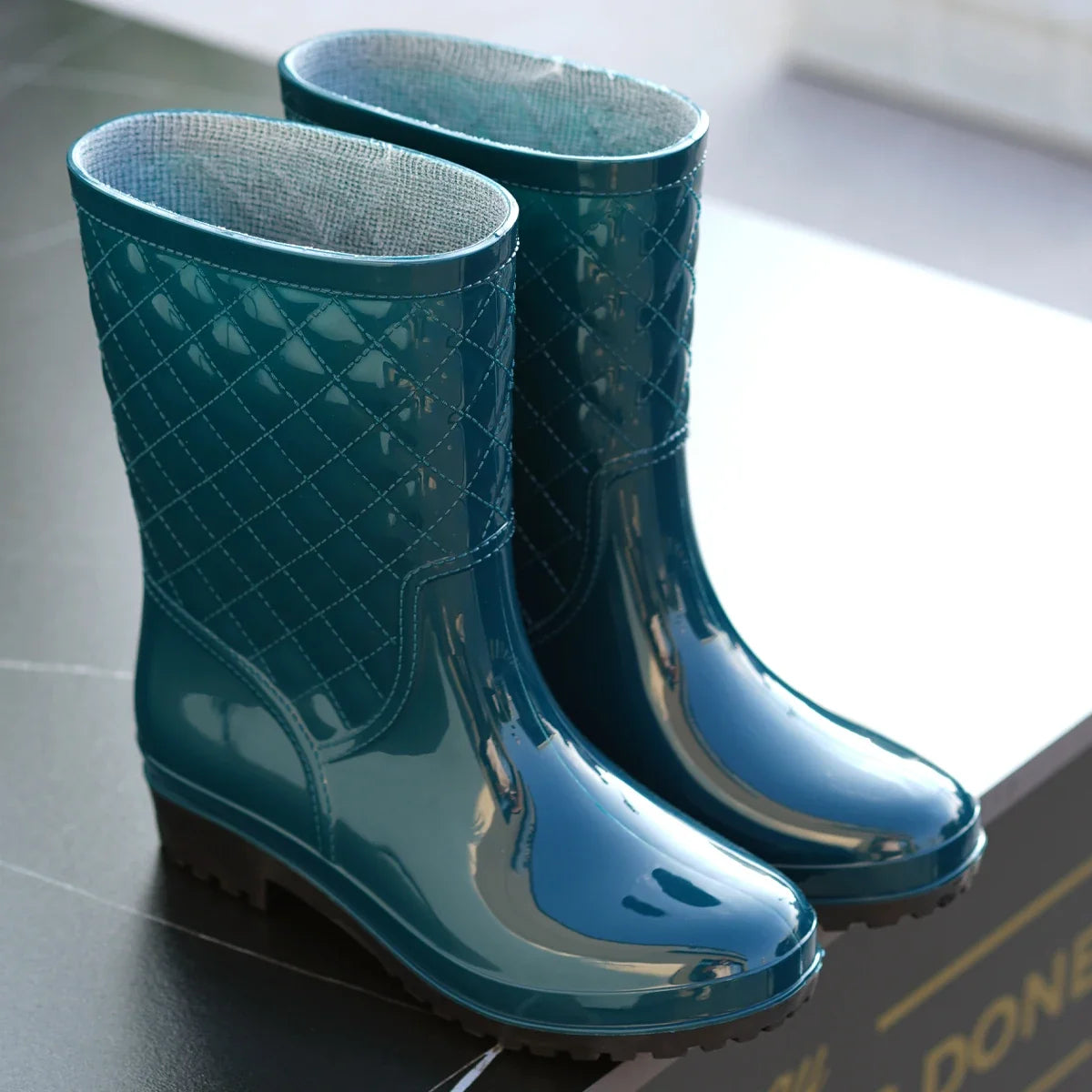 Women's Drawstring Rain Boots in Green - Havienne
