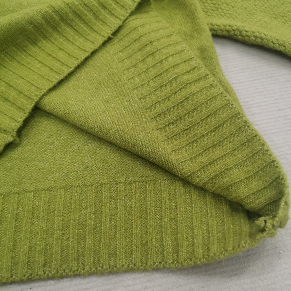 Women's Oversized Turtleneck Jumper with Ribbed Cuffs