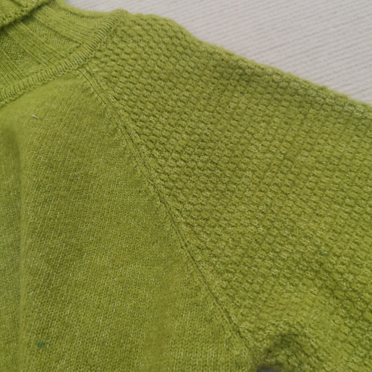 Women's Oversized Turtleneck Jumper with Ribbed Cuffs